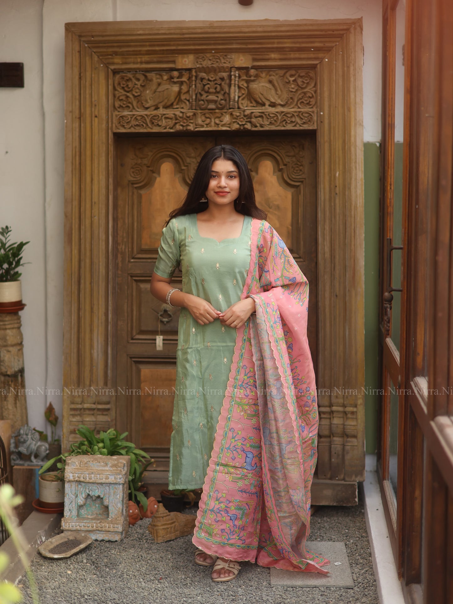 Pastel mint green and pink tissue set